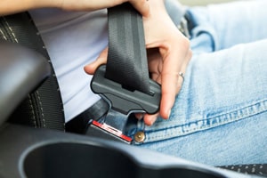 buckling seatbelt