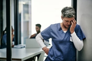 Former Director of Nursing Sues Iowa Care Facility Over Understaffing and Unsafe Conditions